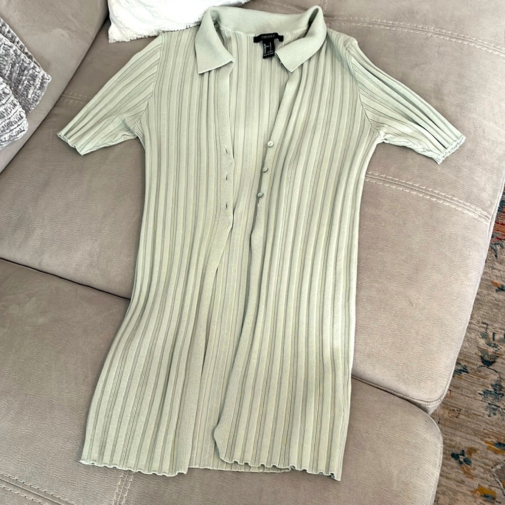 Forever 21, Medium, pastel green button down